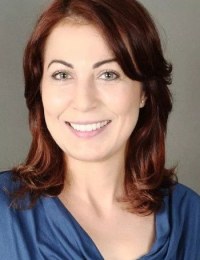 Сельда Озбек