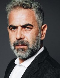 Юрдаер Окур