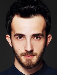 Экрем Арал Туна