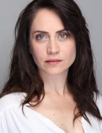 Селен Озтюрк