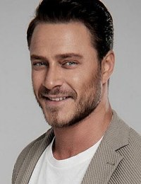 Бурак Челик