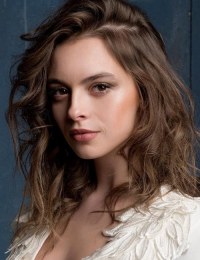 Мелис Сезен