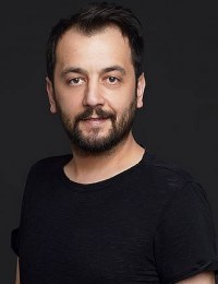 Озгюр Бибер