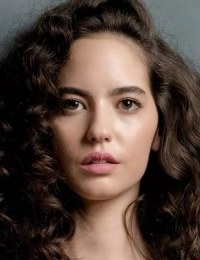 Эзги Шенлер