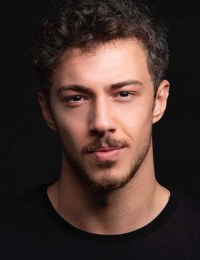 Али Гёзюширин