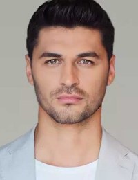 Эмре Динлер