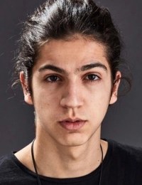 Лорин Мерхарт