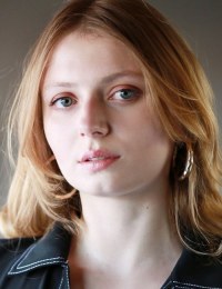 Ясемин Шавловский