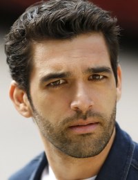 Мелих Озкая